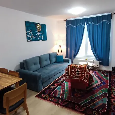 Snjezna Pahuljica - Free Garage Bjelašnica